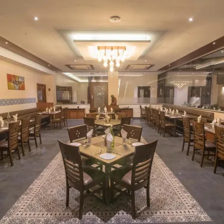 Hotel Ayodhya