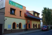U Admirala Hotels in Bilichov