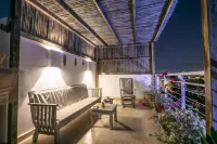 El Cactus Luxury Apartments in Historic Center
