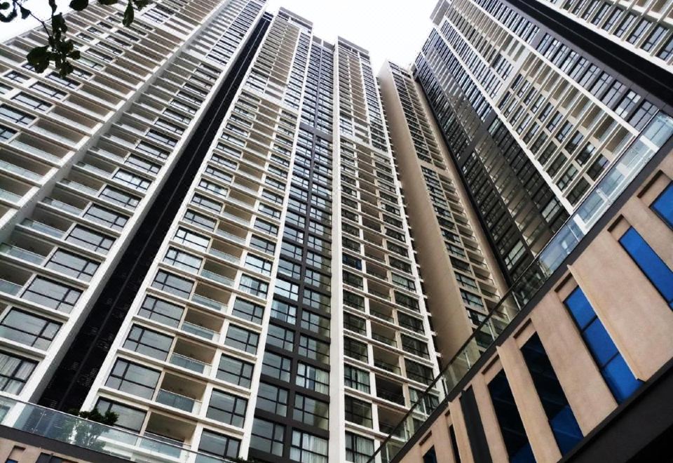 2. 럭셔리 아파트먼..