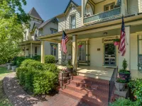 Carrier Houses Bed & Breakfast Hotels in Rutherford County