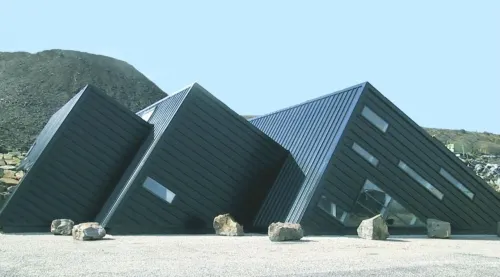 캐릭 플라자 스위트 & 아파트먼트