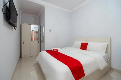 RedDoorz Plus near Simpang Tiga Tritayasa Cilegon Hotel dekat Dermaga1 Ferry Eksekutif Pelabuhan Merak