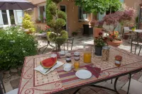 Hotel Sainte Anne - Apt Hotel a Rustrel