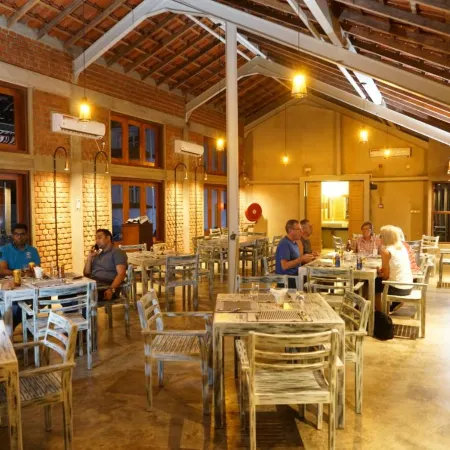 Olinia Airport Hotel
