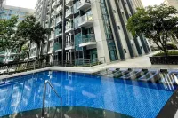 Lovely Unit with free wifi & netflix I across Naia Terminal 3 airport