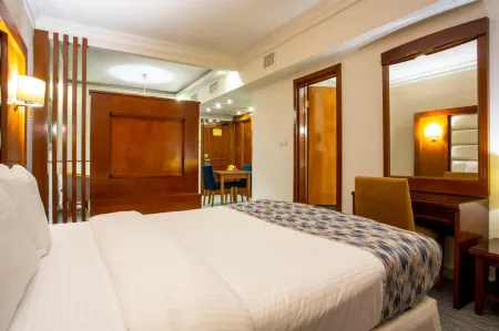 Sadeen Amman Hotel Отели в г. Zayy Sub-District