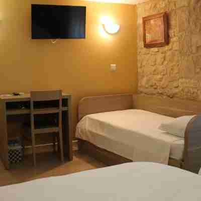 Logis Auberge de la Tour Rooms
