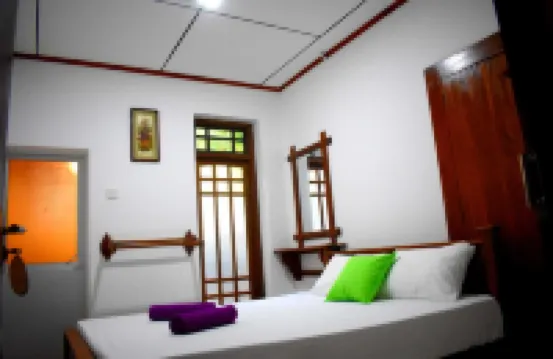 亞拉萊昂尼別墅 蒂瑟默哈拉默湖附近的飯店