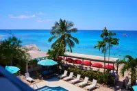 Tropical Sunset Beach Apartment Hotel