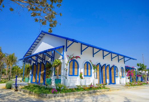 4. 키기 비치 리조..