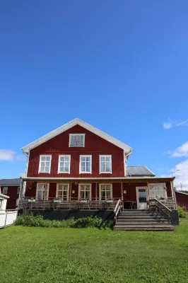 Ullångers Hotell & Restaurang Hotels near Naturum Hoga Kusten