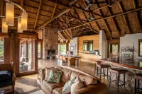 Tshwene Lodge