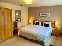 The Globe Inn Hotels in Chillington