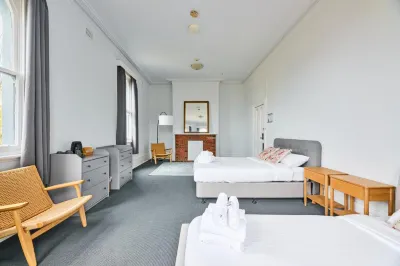 College Lawn Hotel Hotels in der Nähe von Lillie Espresso and Eatery