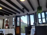 Cabañas Big Mountain Hotels in Bernal