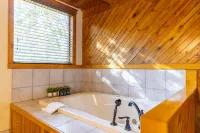The Lindsay Lodge