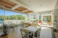 Almiriki Chios Rooms & Apartments Hotel di Ionia