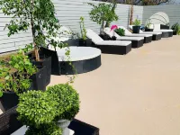 ストラタス スイーツ ブティック ホテル
