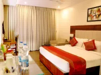 Hotel Tridev Các khách sạn gần Kabir Chaura Math