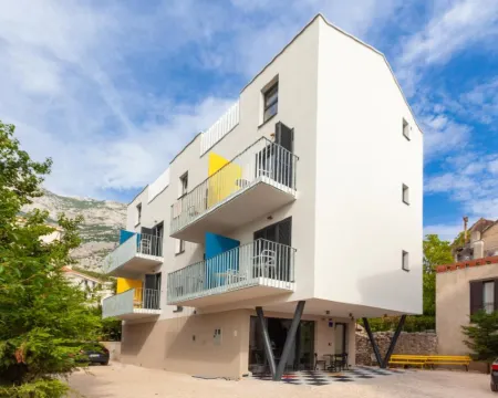 SUBTUB旅舍馬卡爾斯卡 Opcina Makarska酒店