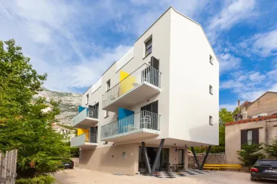 Subtub Hostel Makarska Отели в г. 