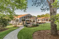 Rockport Inn and Suites Hotels in Gloucester
