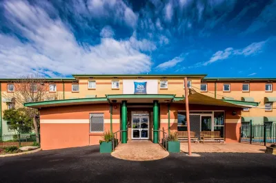 Dubbo Budget Stay Hotels near Riverside Markets