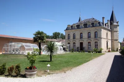Hôtel la Tour Perrier Hotels in Eyrans