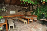 Gasthaus Zur Krone Hotels in Amorbach