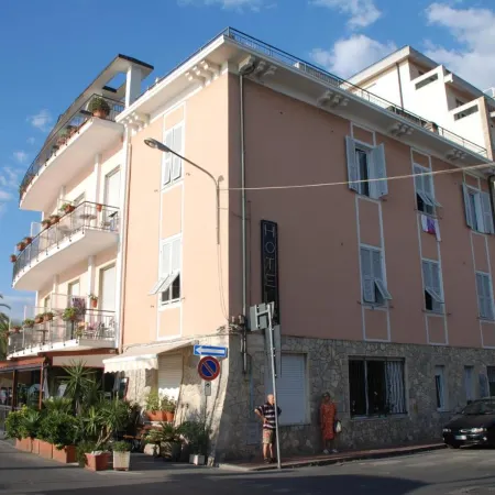 Albium Hotel