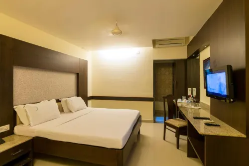 Hotel Crescent Crest Sriperumbudur Hotels in Sriperumbudur