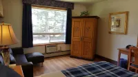 Pines Motel