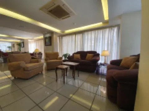 Holiday Home Suites