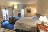 Regina Adelaide Hotel & Spa Hotels in Garda