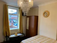 Busy Bee - Guest House - Self Service Hotels in Leigh