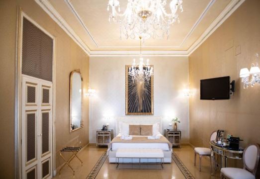 안티카 디모라 콘테사 아리바네네