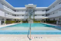 Beach Haus Key Biscayne Contemporary Apartments - Uima-altaat