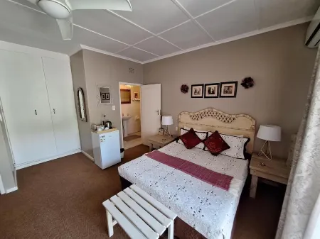 Umuzi Guest House Отели в г. Ричардс Бей