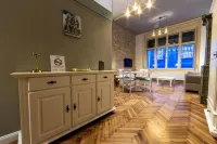 Visaj Deluxe Downtown