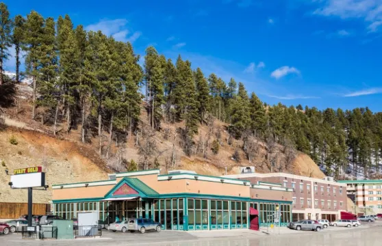 第一黃金遊戲套房酒店