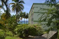 Portsmouth Beach Hotel Hotels near Fort Shirley