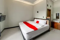 RedDoorz Syariah @ Tigadua Wonosobo - Pensions