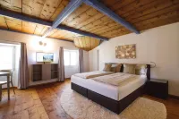 Ca' del Borgo, Rooms & Suites Hotels in Poschiavo