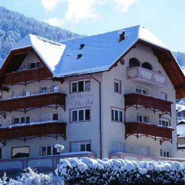 Hotel Garni Villa Park Отели рядом с достопримечательностью «Museum de Gherdeina»