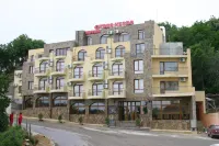 拖羅內格羅飯店 聖君士坦丁和海倫那住宿飯店