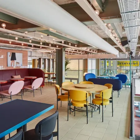 The Social Hub Maastricht Отели рядом с достопримечательностью «Коммелквартир»