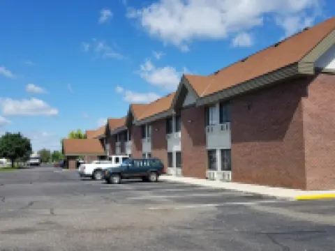 Super 8 by Wyndham St. Cloud Hotels in Saint Cloud