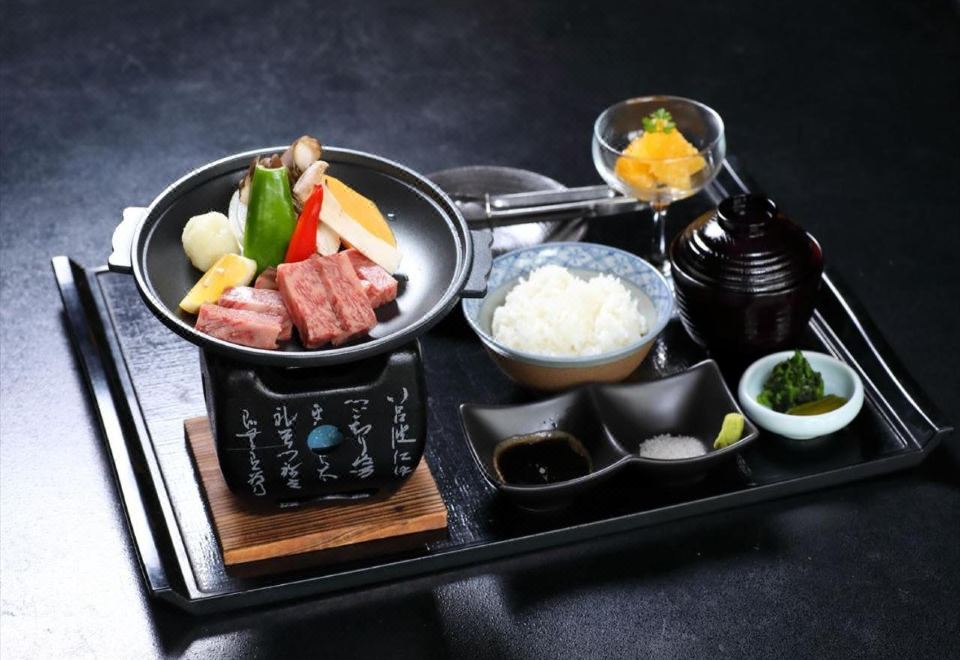 2. 호텔 아만디..