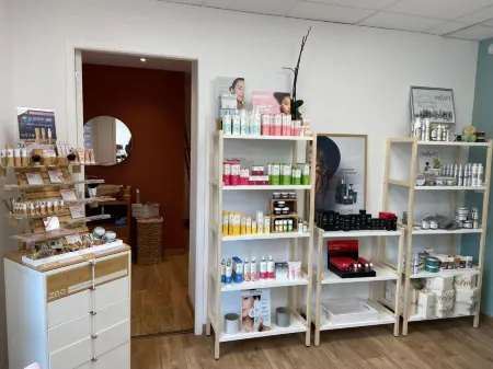 Logis Hôtel Restaurant Spa le Tosny Отели в г. Понт-Одеме